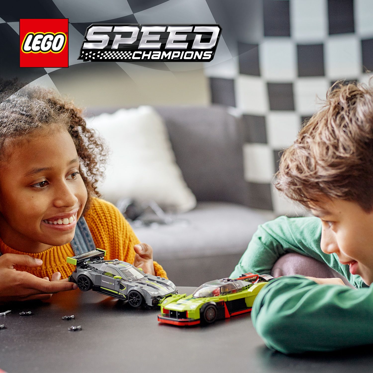 Stavebnice LEGO® se 2 vozy Aston Martin