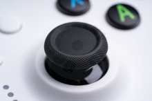 8BitDo Ultimate Wired Controller with Hall Effect White (1)