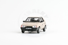 Škoda Favorit 136L (1988) 1:43 - Béžová